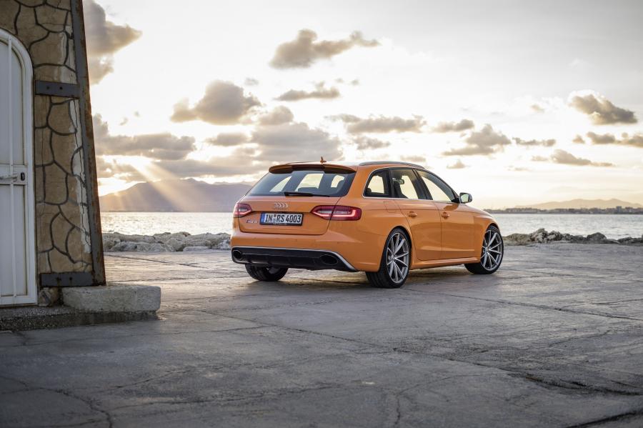  Audi RS4 Avant (B8, 8K) 2012 года  (WW) (фото 10 из 114)